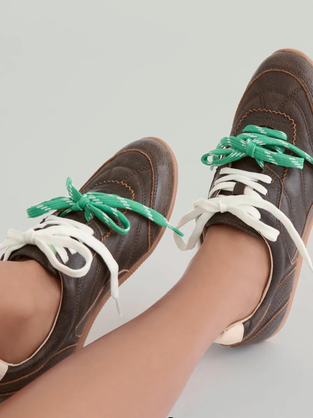 NIB Dolce Vita Laini Sneakers Brown
Distressed Leather, 6.5